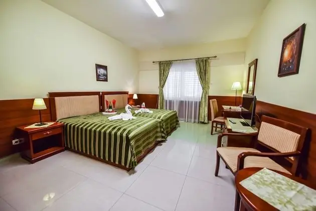 Comfort Tek Büyük veya İki Ayrı Yataklı Oda