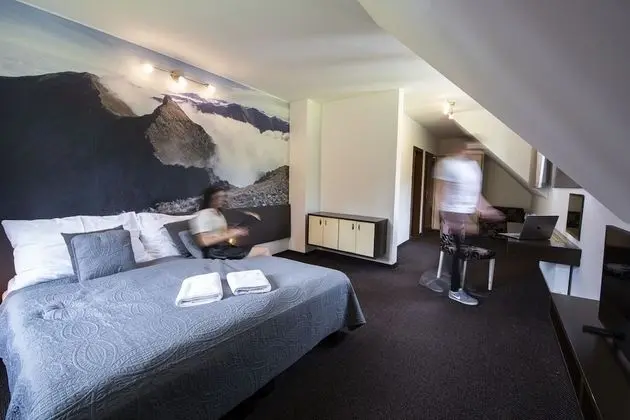 Deluxe Double Room (2 Adults 1 Child)