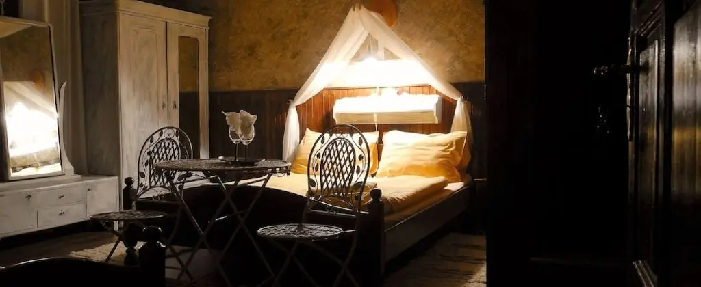 Tek Büyük veya İki Ayrı Yataklı Oda