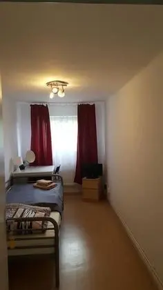 Tek Kişilik Oda, Ortak Banyo