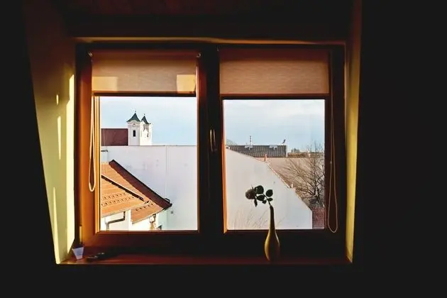 Comfort Tek Büyük veya İki Ayrı Yataklı Oda