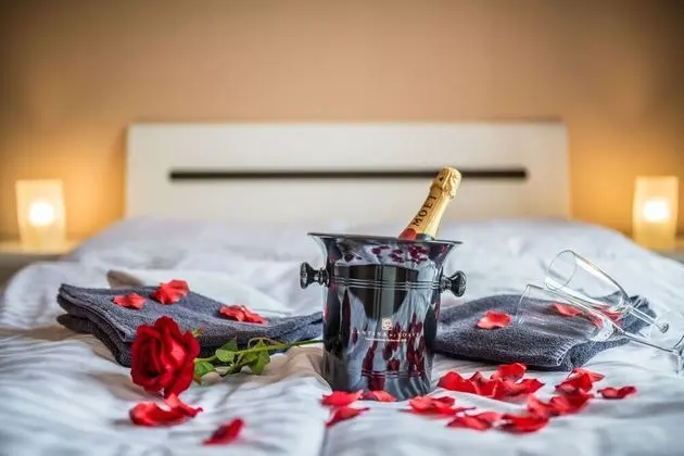 Comfort Tek Büyük Yataklı Oda