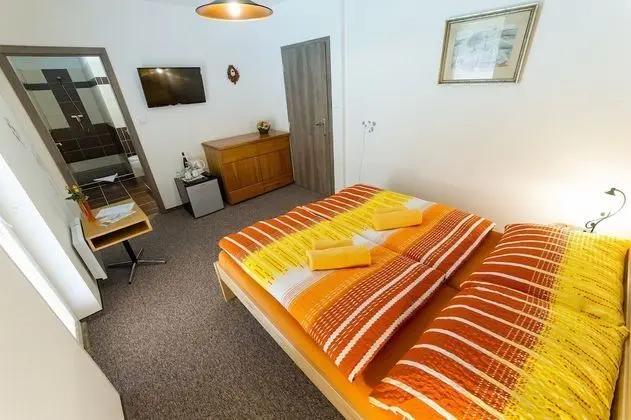 Tek Büyük Yataklı Oda