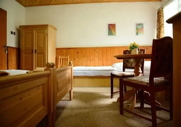 Dört Kişilik Oda, Ortak Banyo