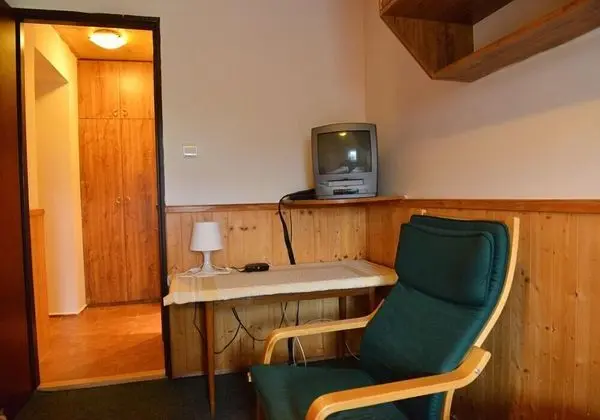 Dört Kişilik Oda, Ortak Banyo