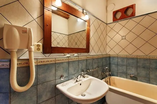 Romantic Süit, 1 Büyük (Queen) Boy Yatak