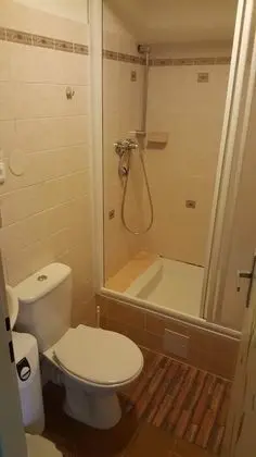 Basic Tek Büyük veya İki Ayrı Yataklı Oda