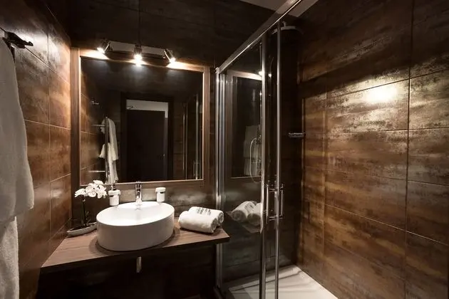 Deluxe Tek Büyük Yataklı Oda, 1 Büyük (Queen) Boy Yatak