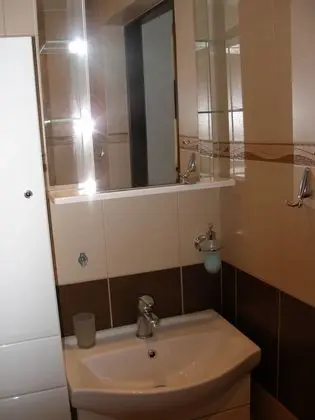 Tek Büyük Yataklı Oda, Ortak Banyo (1)