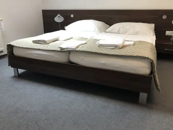 Tek Büyük Yataklı Oda