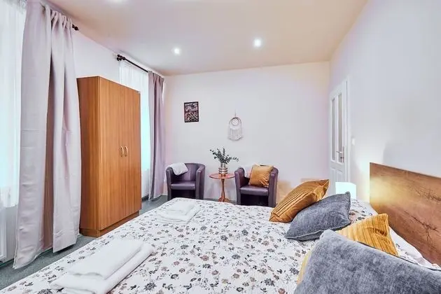 Premium Tek Büyük Yataklı Oda