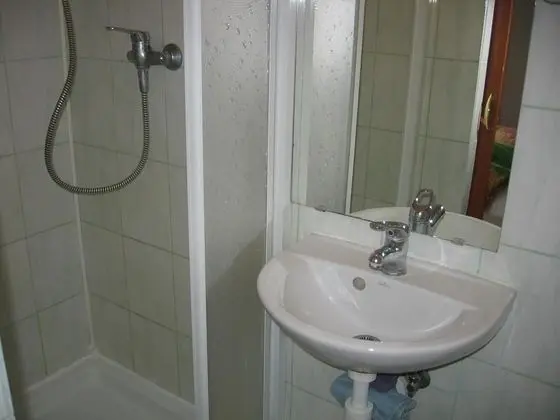 Tek Büyük Yataklı Oda, Balkon