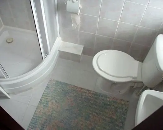Tek Büyük Yataklı Oda, Balkon