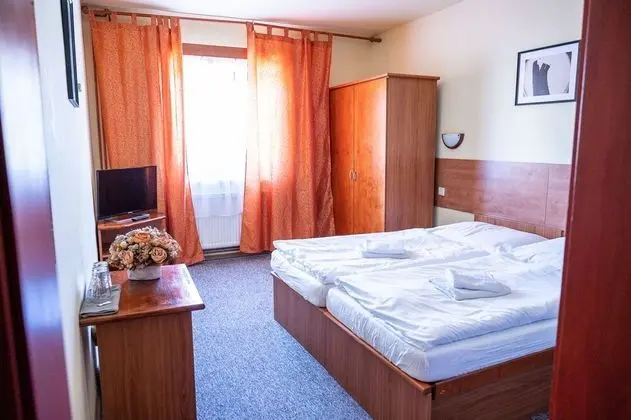 Tek Büyük Yataklı Oda, 1 Büyük (Queen) Boy Yatak