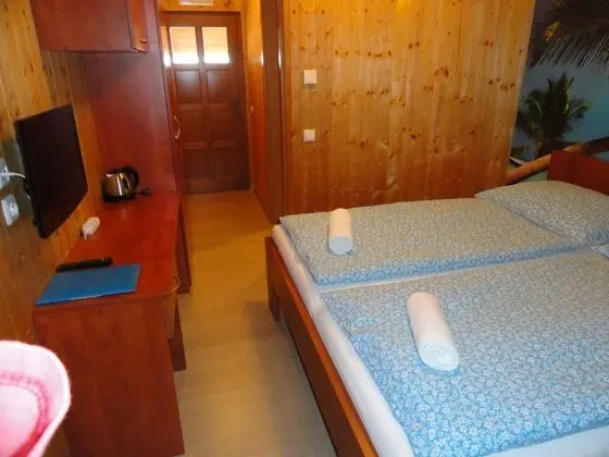 Standard Tek Büyük Yataklı Oda