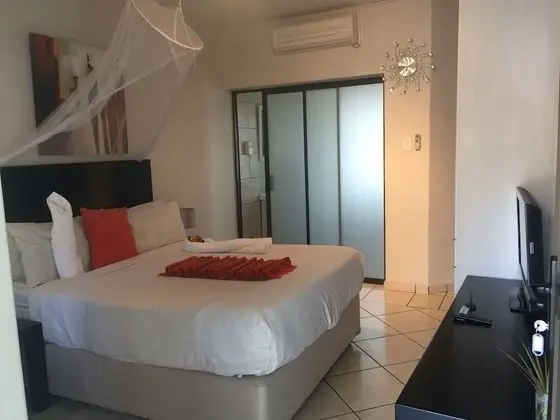 Standard Tek Büyük veya İki Ayrı Yataklı Oda, 1 Çift Kişilik Yatak, Banyolu/Duşlu