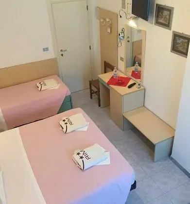 Üç Kişilik Oda, Balkon