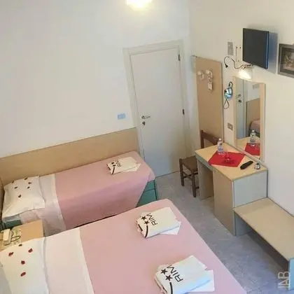 Üç Kişilik Oda, Balkon