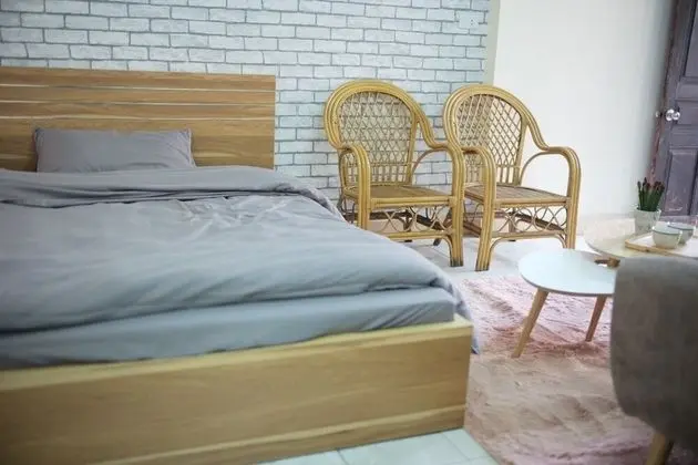 Stüdyo, Bahçe Manzaralı