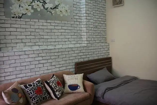 Stüdyo, Bahçe Manzaralı