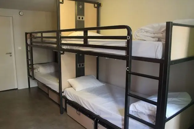 Bed in for 4 bed room with private bathroom