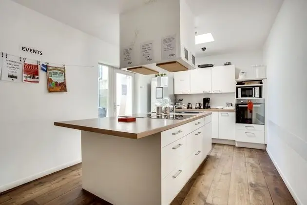 Bed in for 4 bed room with private bathroom