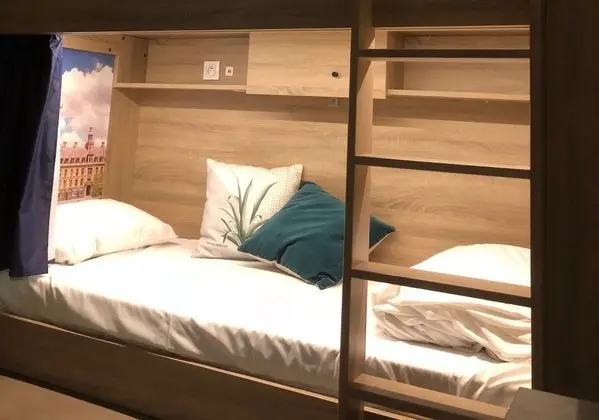 Ortak Ranzalı Oda, Karma Ranzalı Oda