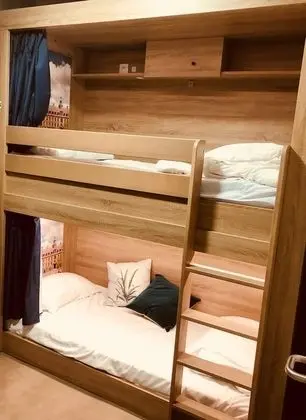 Ortak Ranzalı Oda, Karma Ranzalı Oda