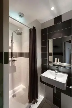 Superior Tek Büyük Yataklı Oda (Chambre Double Superieure au Rooftop)