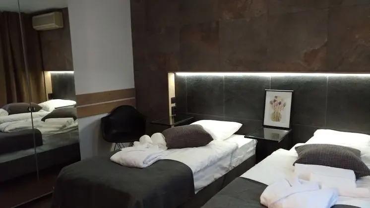 Standard Tek Büyük veya İki Ayrı Yataklı Oda