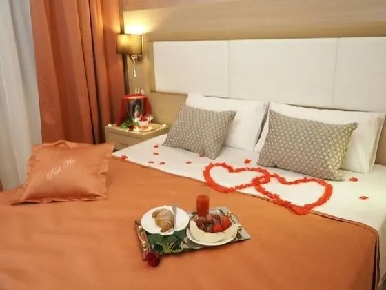 Deluxe Üç Kişilik Oda