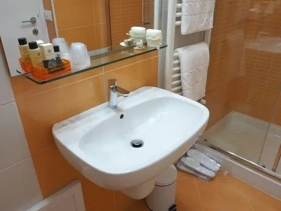 Deluxe Üç Kişilik Oda