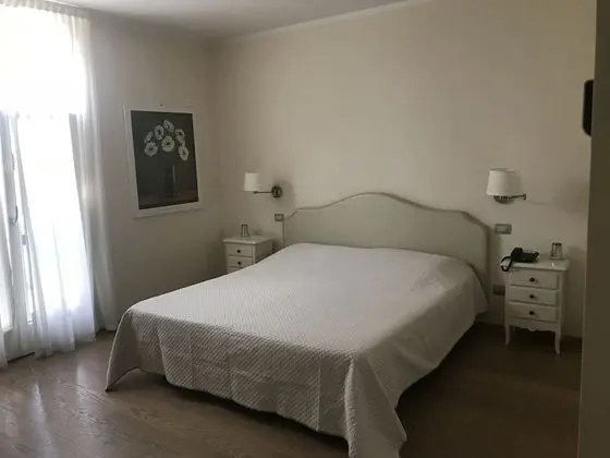 Junior Süit, Balkon