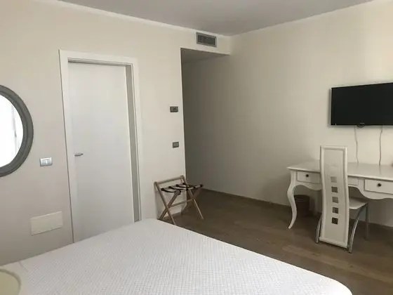 Junior Süit, Balkon