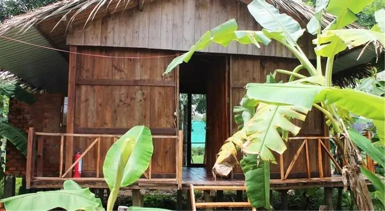 Banana Bungalow