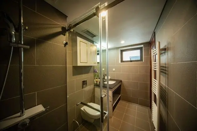 Deluxe Üç Kişilik Oda, Birden Çok Yatak, Sigara İçilmez, Dağ Manzaralı