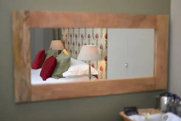 Superior Tek Büyük veya İki Ayrı Yataklı Oda (3)