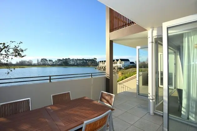 Villa (Quay)