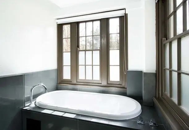 Oda, 1 Büyük (Queen) Boy Yatak, Küvet