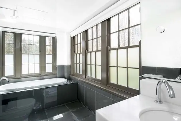 Oda, 1 Büyük (Queen) Boy Yatak, Küvet