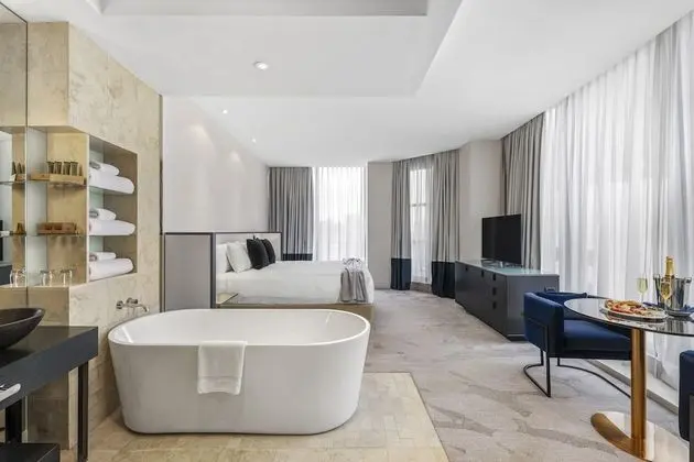 Premium Oda, 1 En Büyük (King) Boy Yatak, Köşe (Peppers, Deluxe)