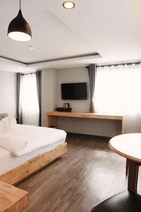 Deluxe Oda, Sigara İçilmez