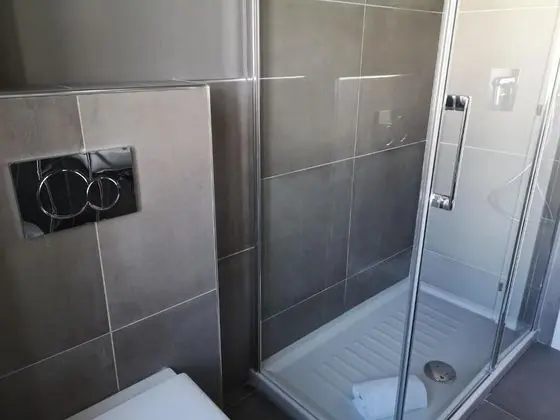 Family Oda, Özel Banyo (Terra)