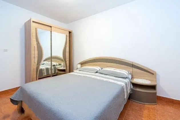 Apart Daire (Per - 10 m from sea - A1-Veliki(8))