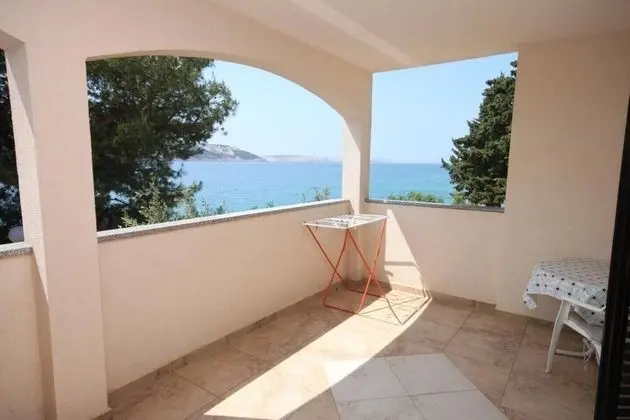 Apart Daire (Per - 10 m from sea - A1-Veliki(8))