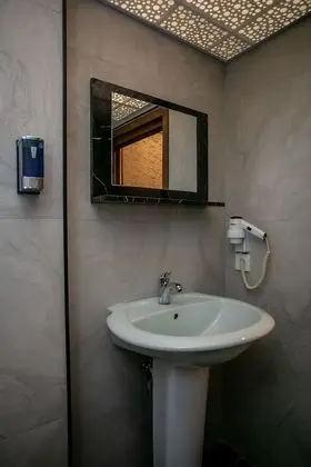 Economy Tek Büyük Yataklı Oda