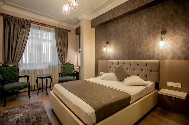 Standard Tek Büyük Yataklı Oda
