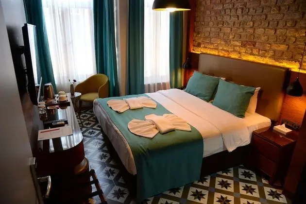 Connecting 2 Double Rooms