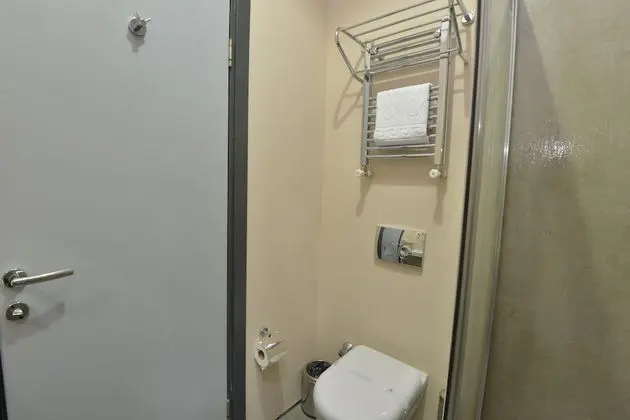 Connecting 2 Double Rooms