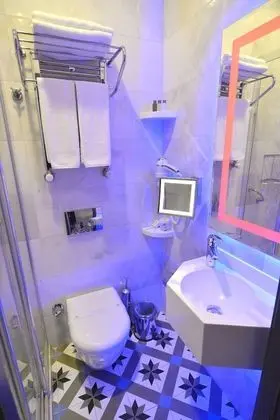 Connecting 2 Double Rooms
